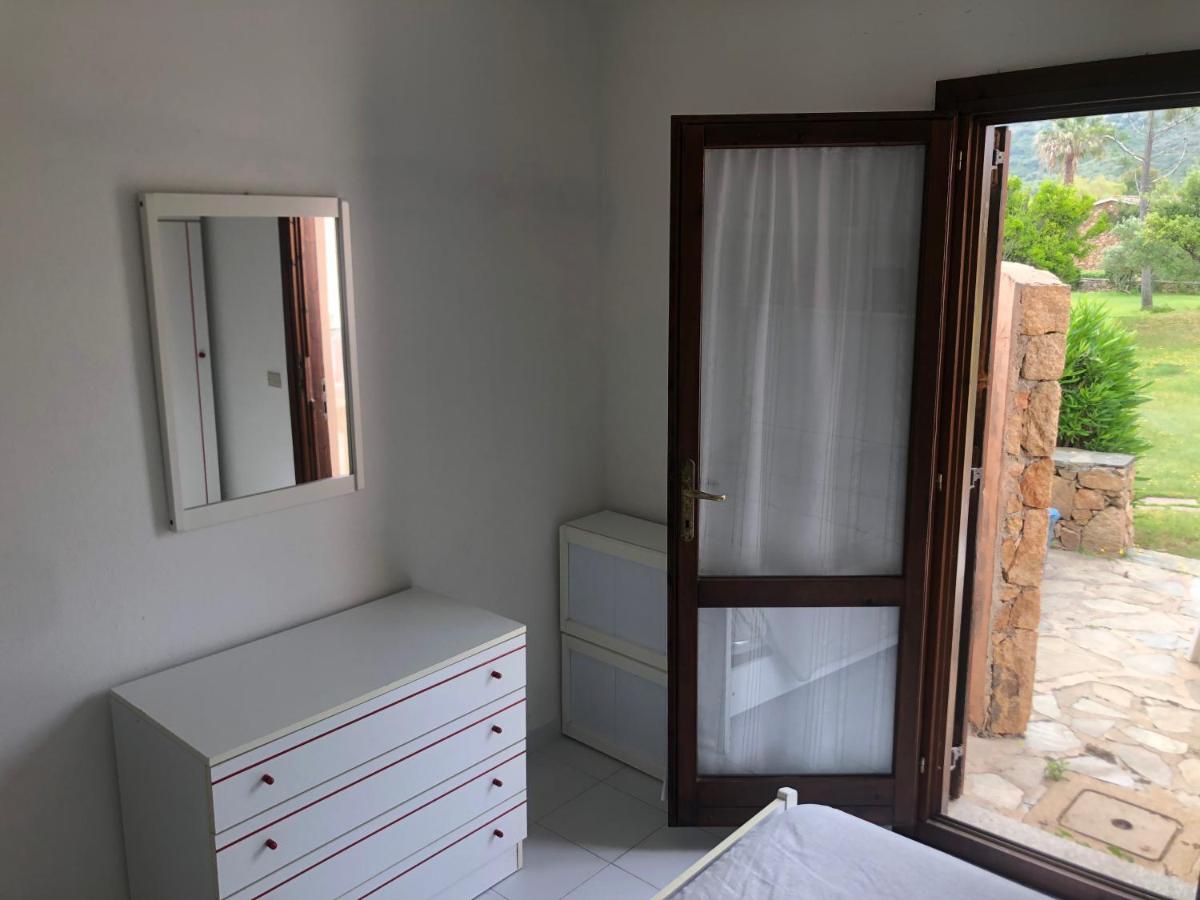Appartamento In Villaggio, A 150Mt Dal Mare San Teodoro  Exterior foto
