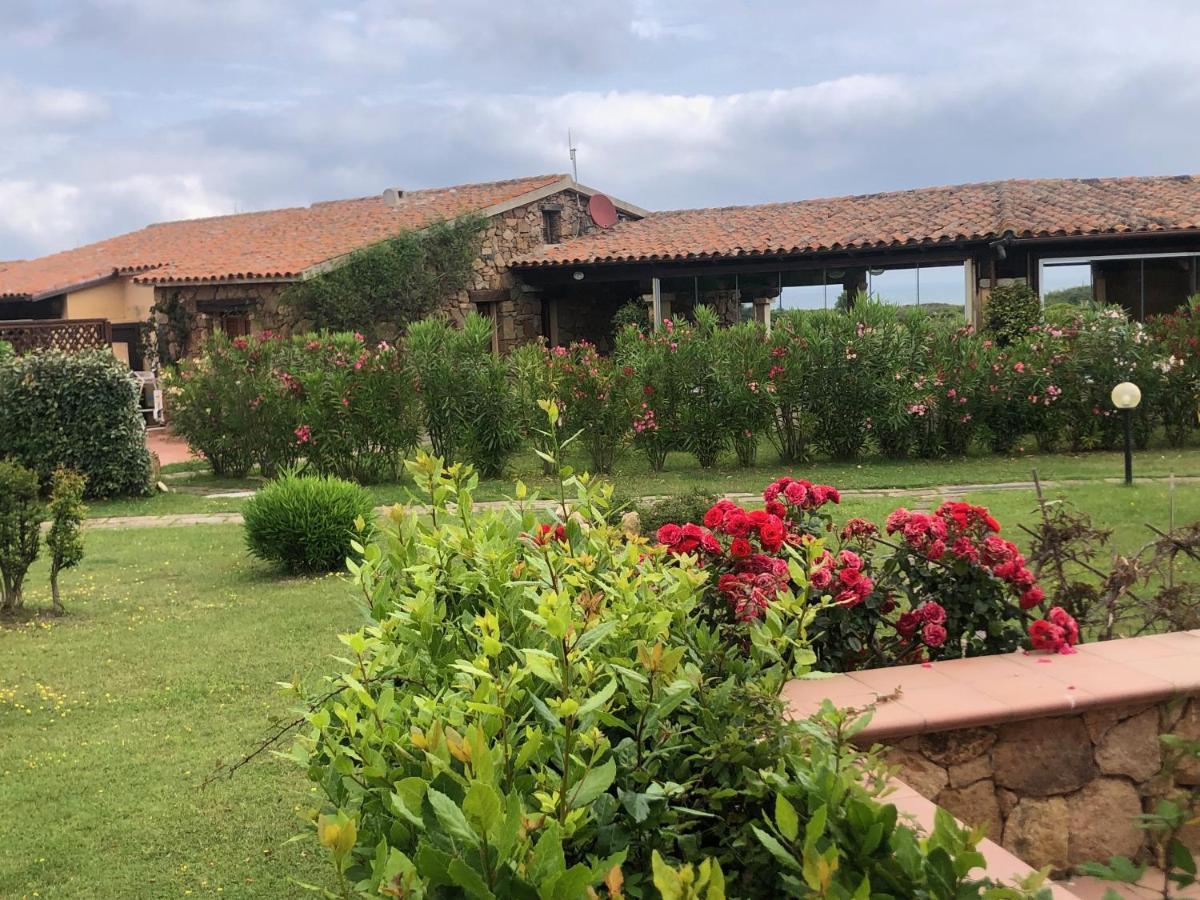 Appartamento In Villaggio, A 150Mt Dal Mare San Teodoro  Exterior foto